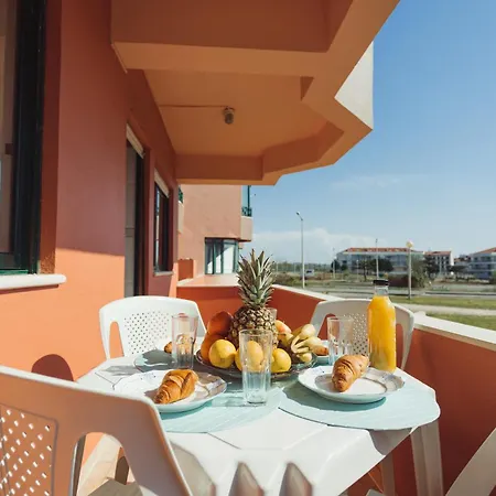 18 - Typical Portuguese Apartment Peniche